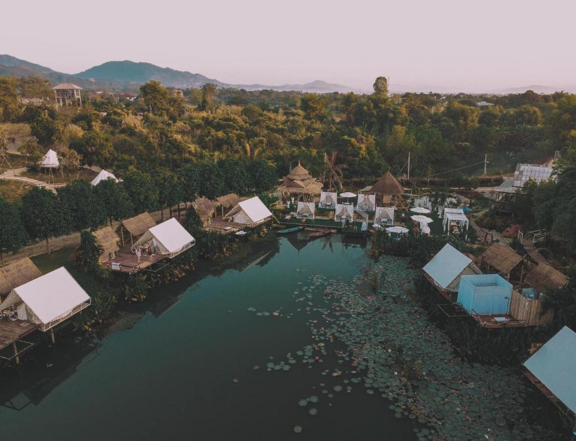Nang Non Camping Ville นางนอนแค้มป์ปิ้งวิลล์ Мае Сай Екстериор снимка